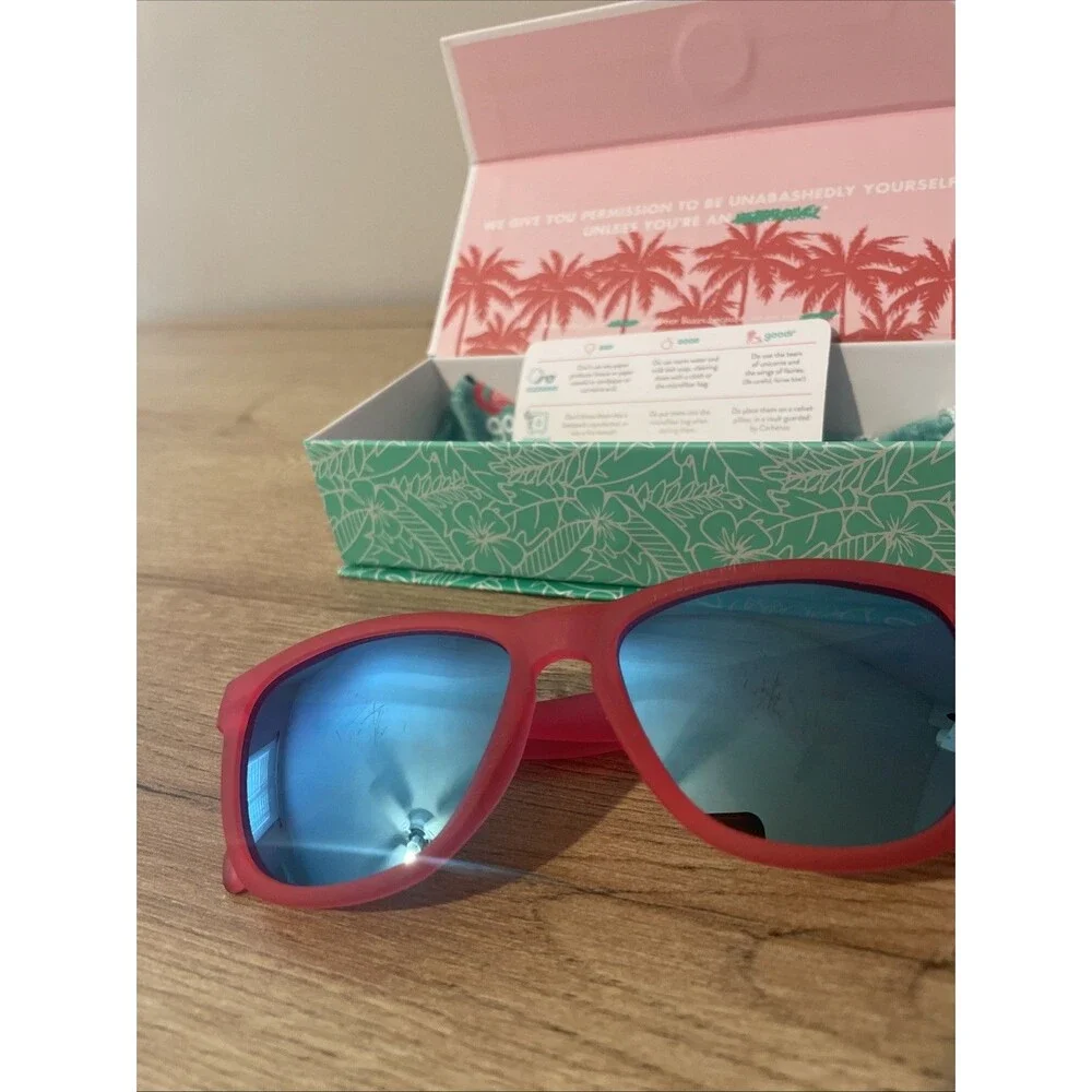 Goodr Sunglasses Flamingos On A Booze Cruise Pink w/ Box And Extra Black Pair